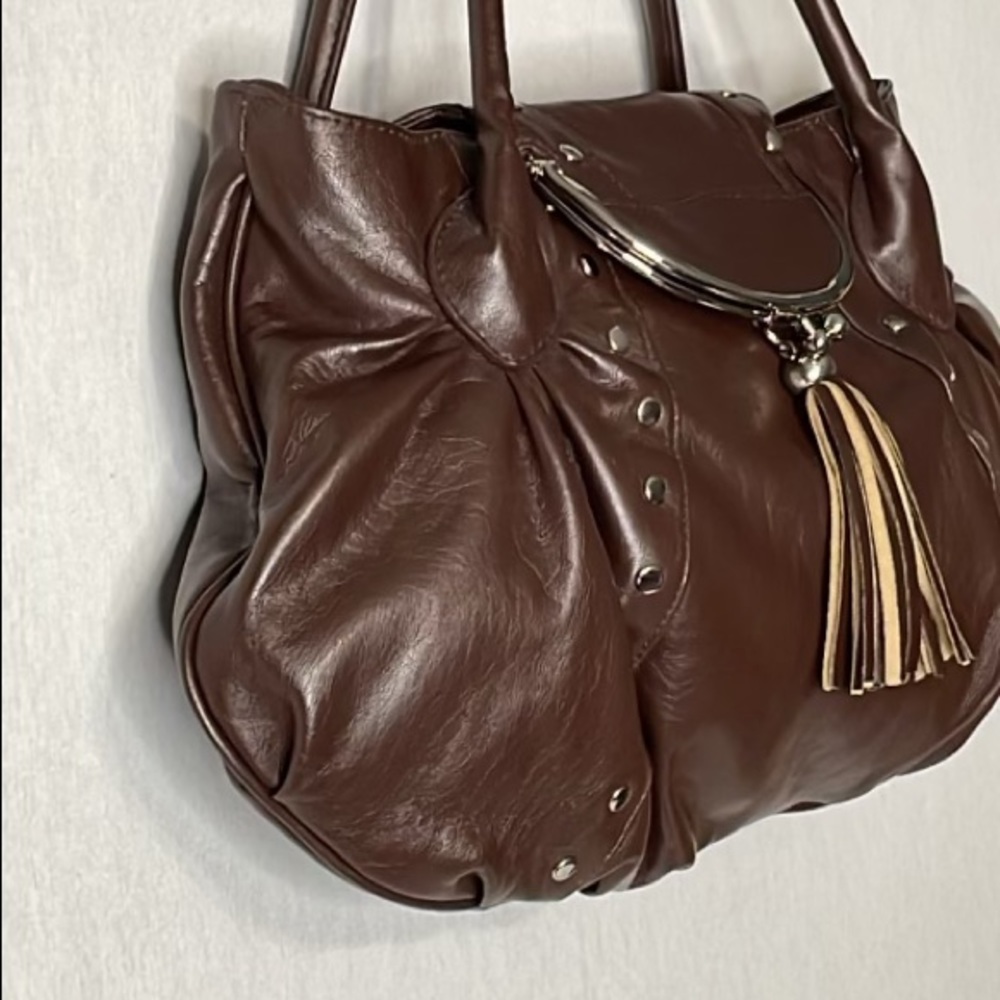 Kiss lock  ,hobo ,studded, brown leather shoulder bag - Picture 6 of 11